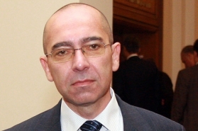 Здравният министър разочарован от здравната комисия и шефката на ИАМО